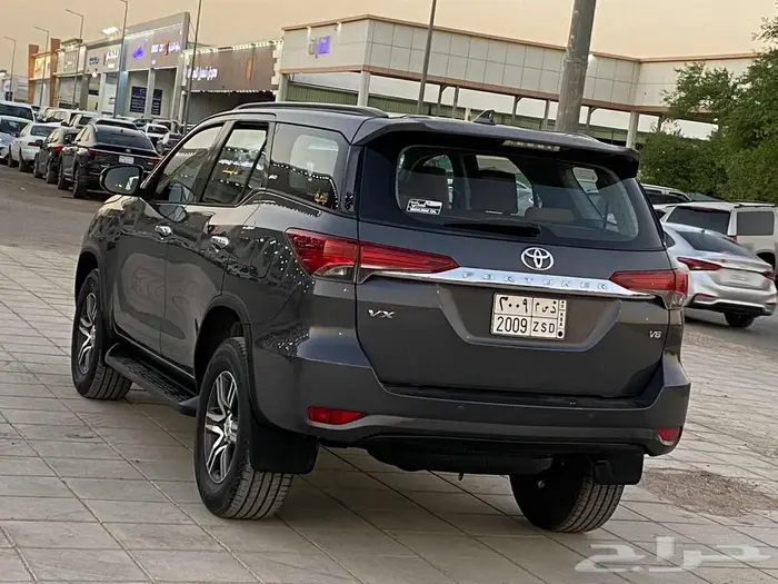 تويوتا فورشنر VX1 بنزين 2018 3