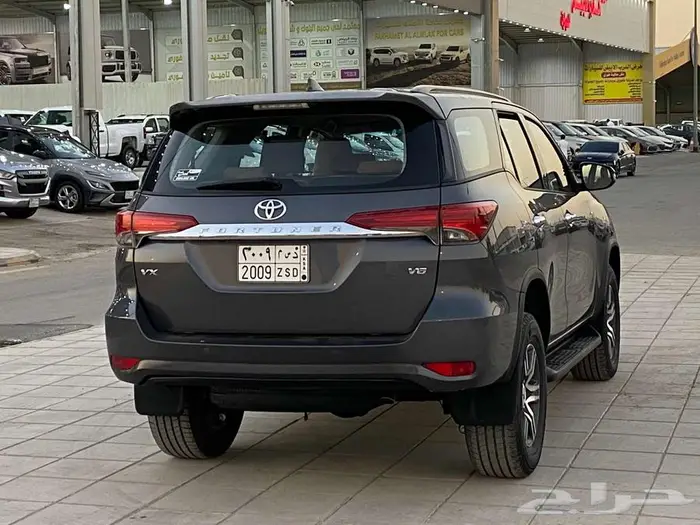 تويوتا فورشنر VX1 بنزين 2018 5