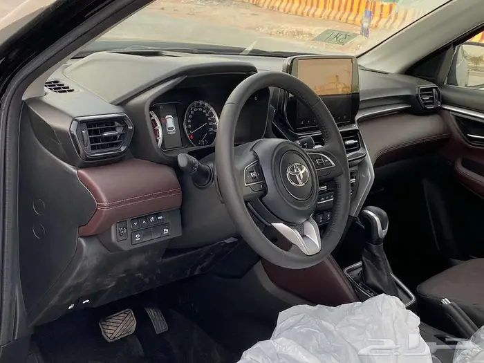 تويوتا اوربان كروزر فل كامل 2025 كاش - اقساط 15