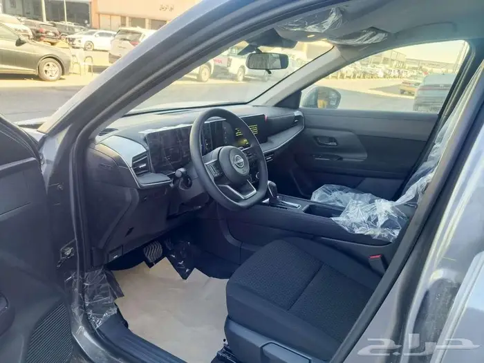 نيسان كيكس ستاندر موديل 2025 سعودي 4