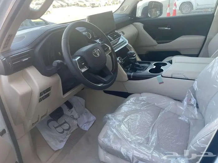 لاندكروزر S جكسار L5 بنزين 2025 - خليجي - ابيض 6