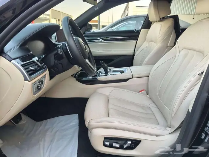 بي إم دبليو 730Li ام كت موديل 2020 13