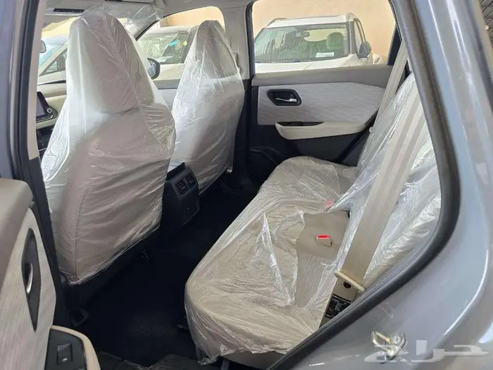 نيسان اكس تريل ستاندر دبل 7 مقاعد موديل 2025 6