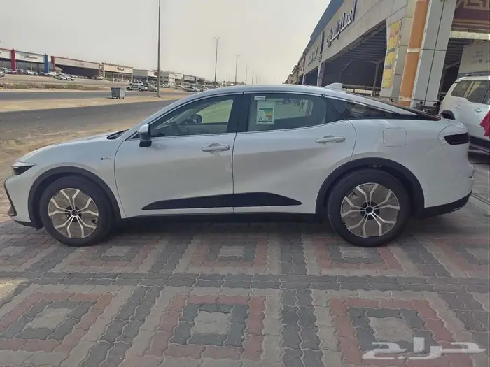 تويوتا كراون برستيج 2026 عبداللطيف جميل 4