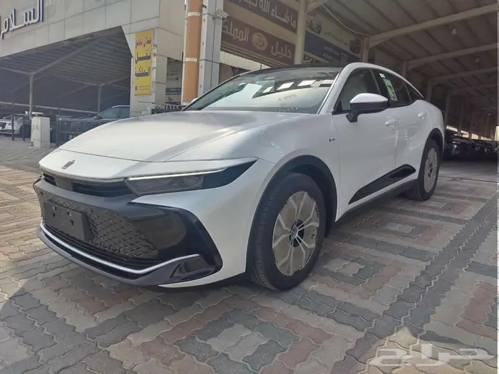 تويوتا كراون برستيج 2026 عبداللطيف جميل 3