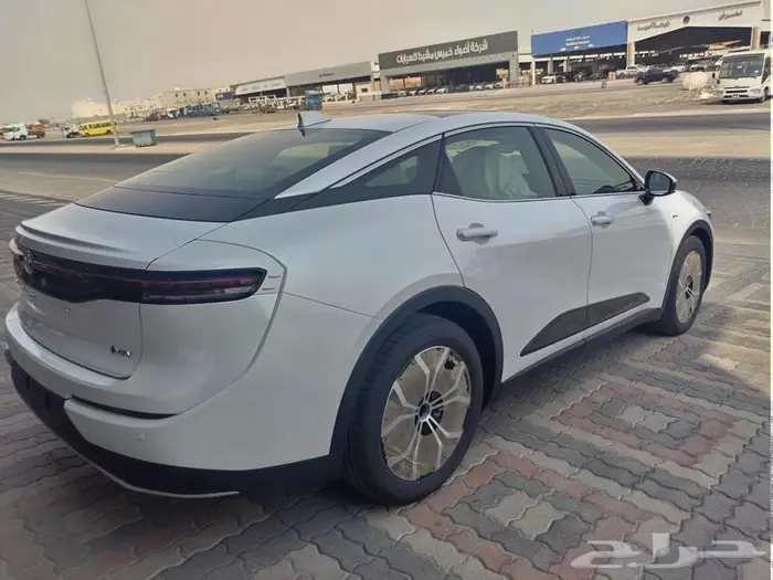 تويوتا كراون برستيج 2026 عبداللطيف جميل 10