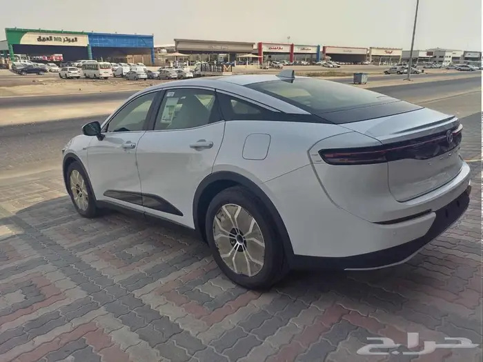 تويوتا كراون برستيج 2026 عبداللطيف جميل 12