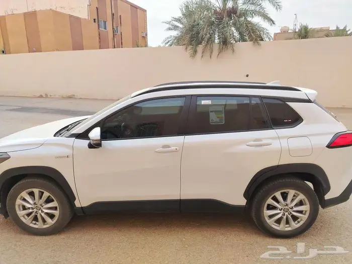 كورولا كروس هايبرد 2024 نص فل للبيع 18