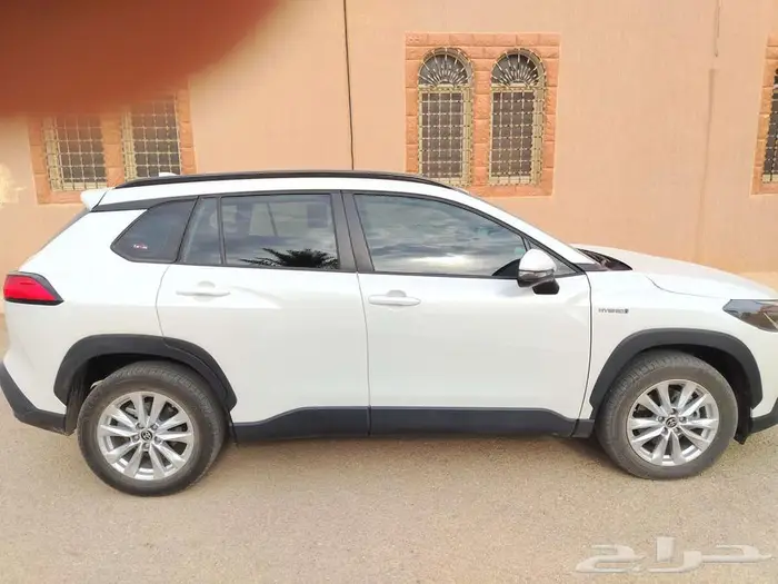 كورولا كروس هايبرد 2024 نص فل للبيع 14