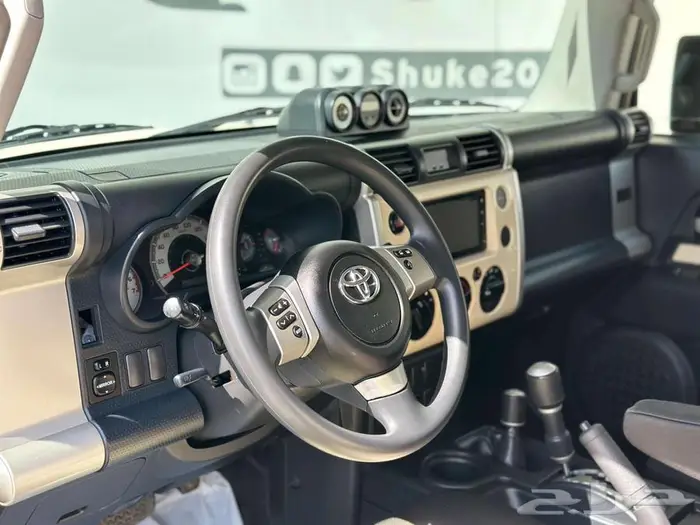 تويوتا FJ 2023 نظيف 9