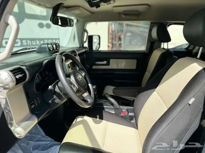 تويوتا FJ 2023 نظيف 14