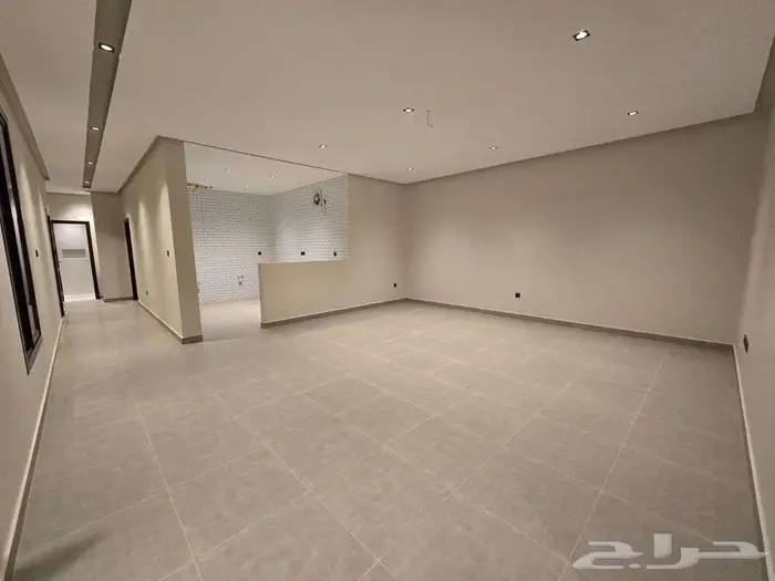 شقة فاخرة ومميزة جدا بتصميم عصري وموقع مميز بالمحمدية 11