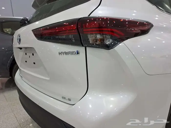 تويوتا هايلندر GLE فتحة هايبرد 2025 ( متوفر لون فضي ) 14