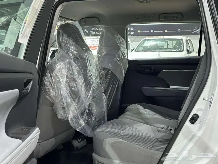 تويوتا هايلاندر LE 4X2 هايبرد 2025 19