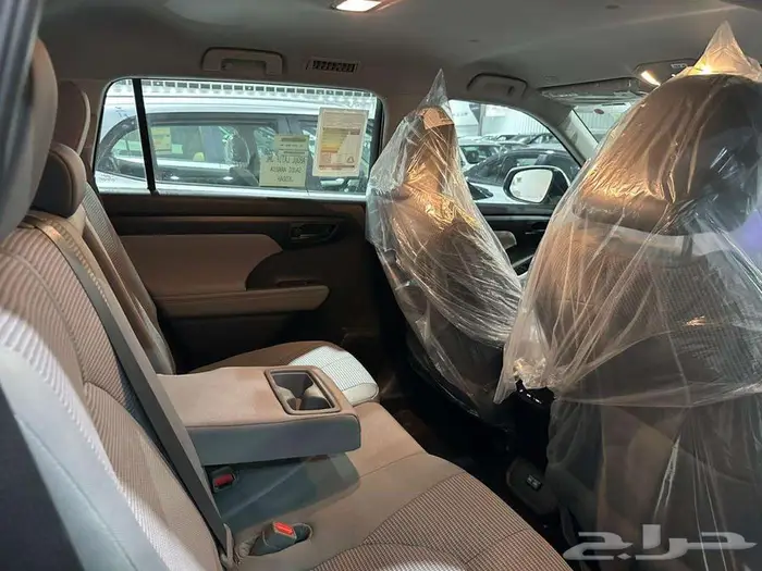 تويوتا هايلاندر LE 4X2 هايبرد 2025 21