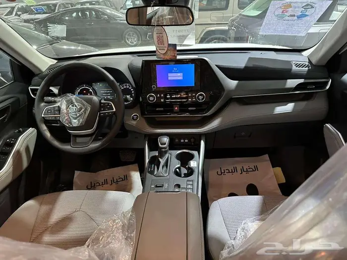 تويوتا هايلاندر LE 4X2 هايبرد 2025 15