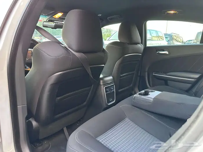 دودج تشارجر RT 2021 12