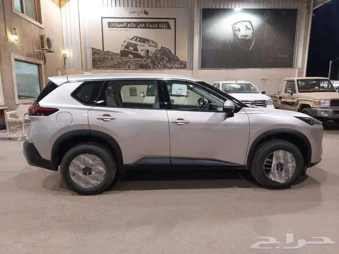 نيسان اكس تريل 2024 ستاندر 7 راكب سعودي 2