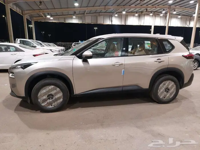 نيسان اكس تريل 2024 ستاندر 7 راكب سعودي 1