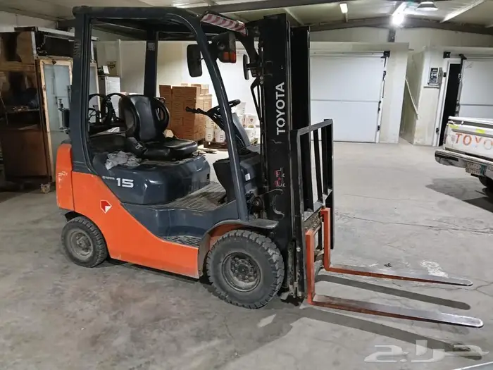 رافعة شوكية تويوتا طن و نص 1