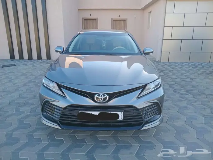 كامري 2023 مخزن تيتانيوم ستاندر مطور عداد 13 الف وكالة 1