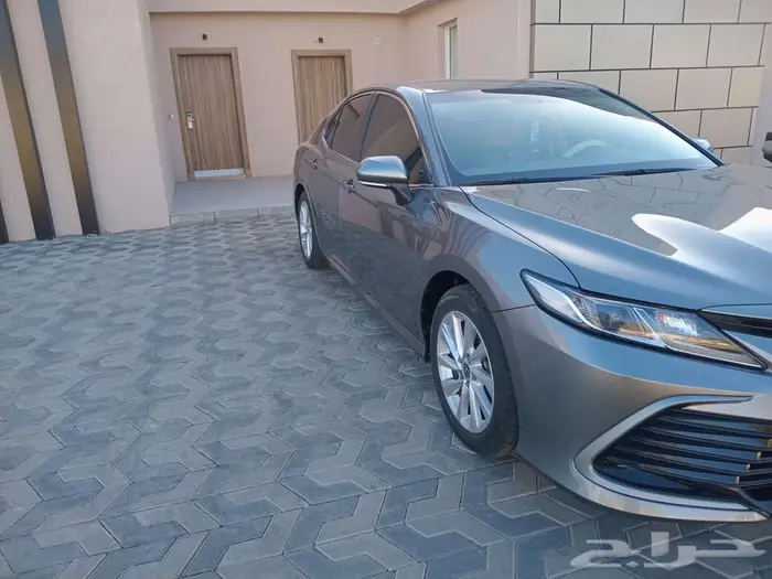 كامري 2023 مخزن تيتانيوم ستاندر مطور عداد 13 الف وكالة 2