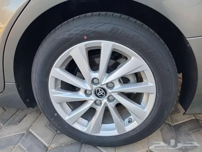 كامري 2023 مخزن تيتانيوم ستاندر مطور عداد 13 الف وكالة 19