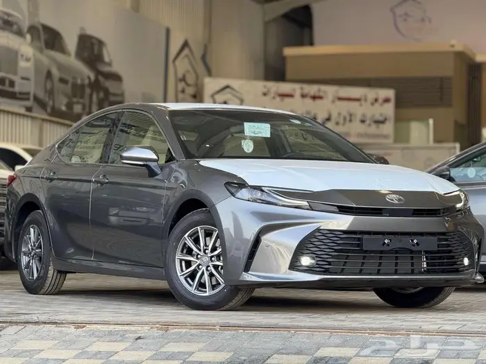 تويوتا كامري ستاندر و نص فل 2025 عروض علي نظام 50 50 7