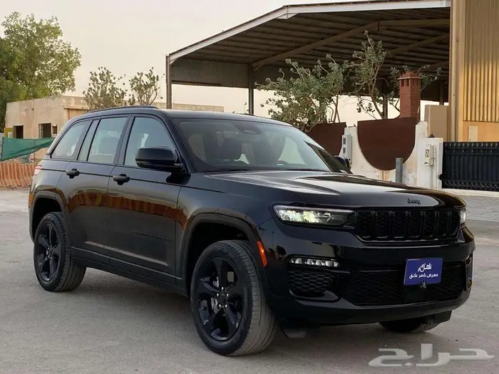 جيب جراند شيروكي لاتيتيود 2023 2