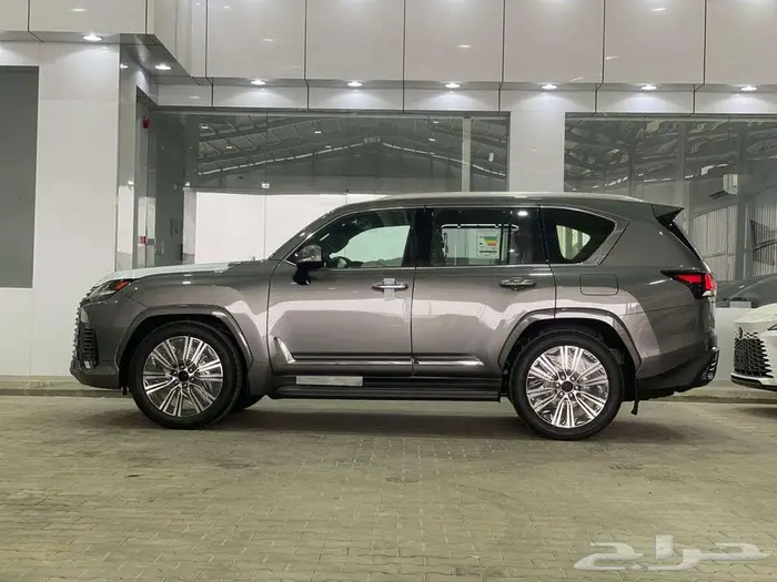 لكزس LX 600 BB موديل 2025 - عرض نهاية العام 4