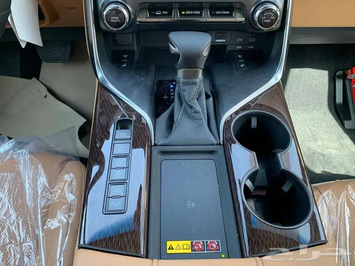 لكزس-LX600 BB -بريمي 2025 16