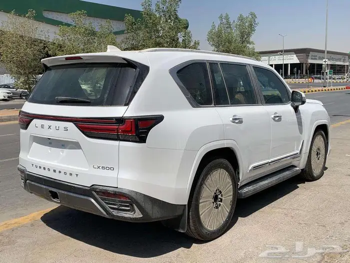 لكزس-LX600 BB -بريمي 2025 3