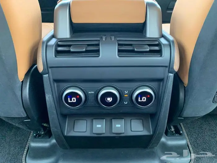 لاندروفر ديفندر 6 سلندر فل كامل 2024 7