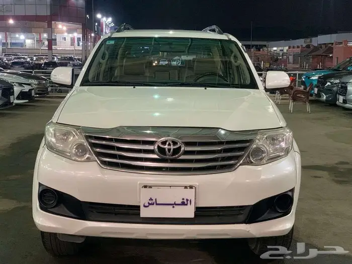 تويوتا فورتشنر موديل 2013 ( بنزين 6 سلندر ) 1