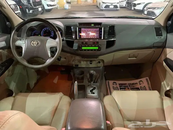 تويوتا فورتشنر موديل 2013 ( بنزين 6 سلندر ) 8