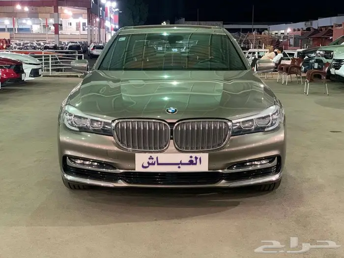 بي ام دبليو 740 Li موديل 2019 فل كامل 1