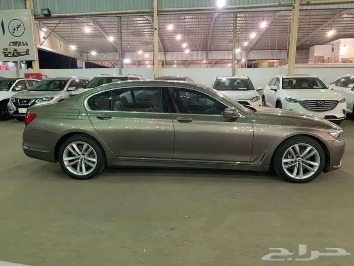 بي ام دبليو 740 Li موديل 2019 فل كامل 6