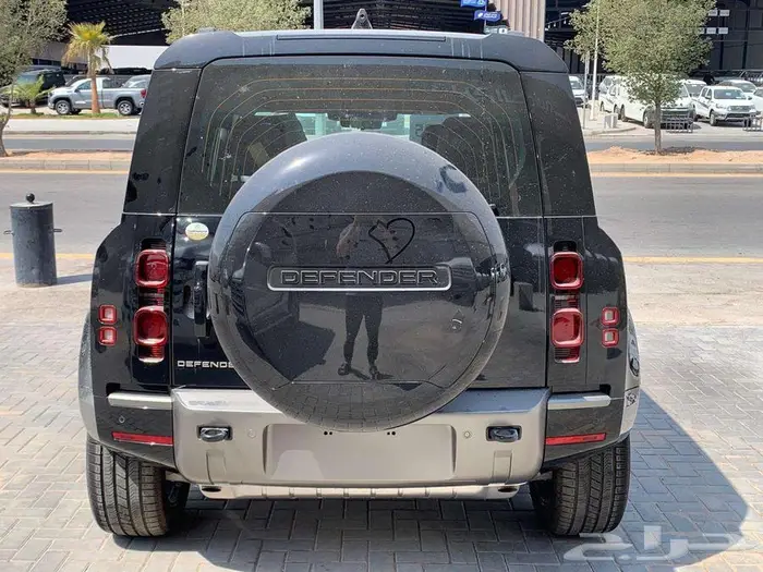 لاندروفر ديفندر 6 سلندر X dynamic HSE 2025 5
