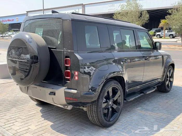 لاندروفر ديفندر 6 سلندر X dynamic HSE 2025 3
