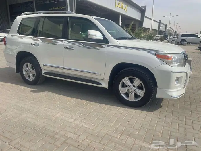 تويوتا لاندكروزر جي اكس ار 2014 فل كامل 7