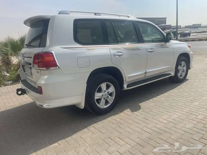 تويوتا لاندكروزر جي اكس ار 2014 فل كامل 9