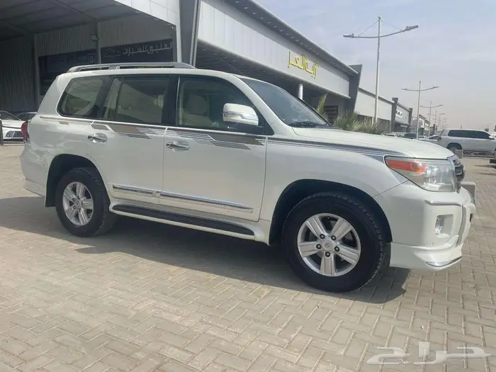 تويوتا لاندكروزر جي اكس ار 2014 فل كامل 10