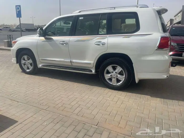 تويوتا لاندكروزر جي اكس ار 2014 فل كامل 11