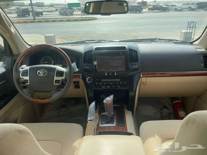 تويوتا لاندكروزر جي اكس ار 2014 فل كامل 16