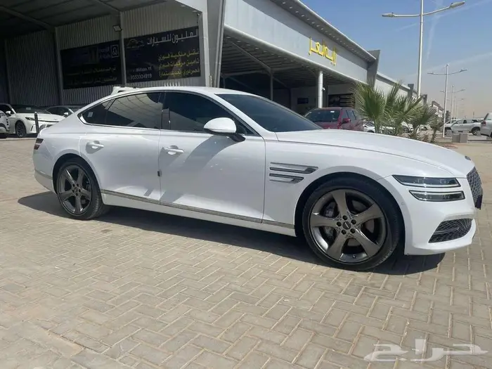 جنسس G80 2023 11