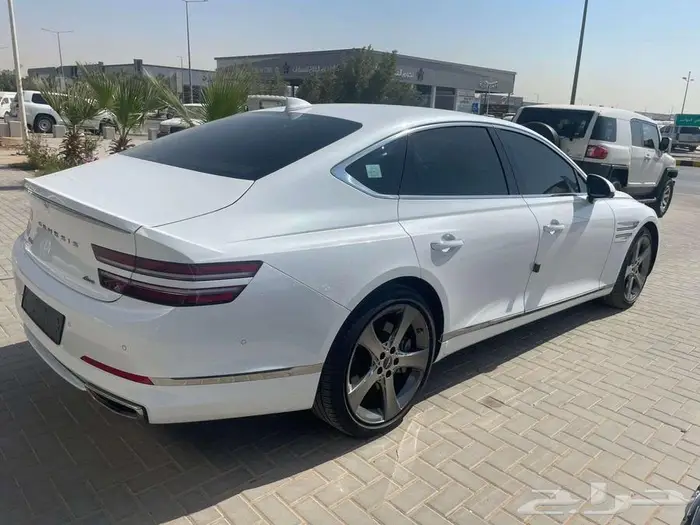 جنسس G80 2023 14