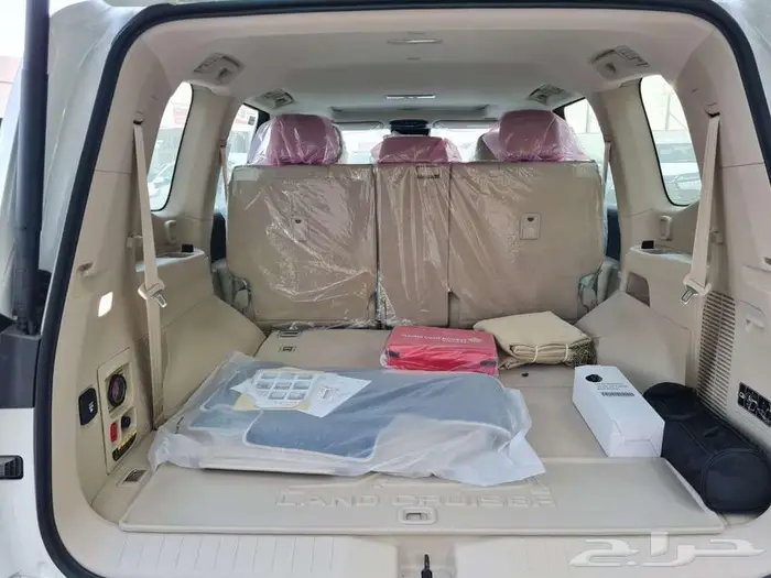 تويوتا لاندكروزر GXR4 بنزين 2025 ابيض اقساط و كاش 7