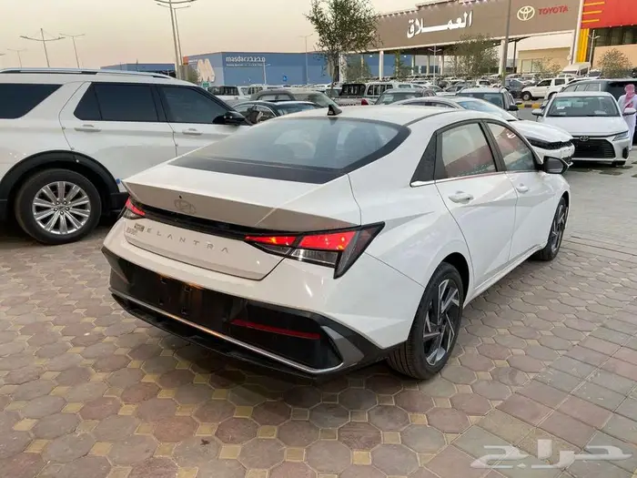 هونداي النترا 2025 بنزين كمفورت 1500Cc مستورد (اصفار)... 4