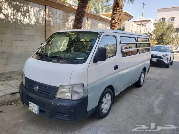باص نيسان للإيجار الشهري والسنوي 1