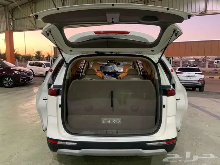 كيا كرنفال 2021 ديزل ابواب كهرباء رادار نقاط عمياء 8